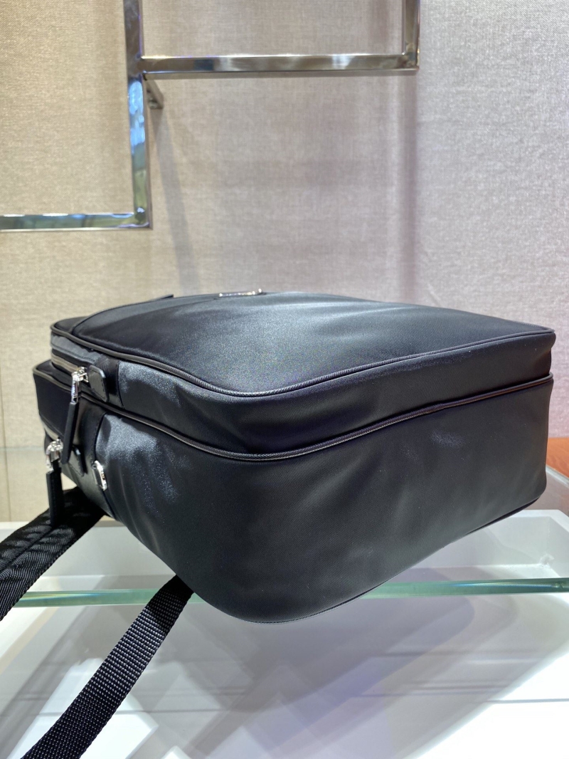 Pra*a backpacks
